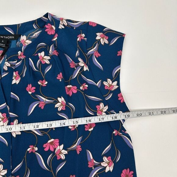 NWT Stitch Fix 41 Hawthorn Floral Pleated V Neck Blouse WGW10479 Blue - Picture 2 of 6